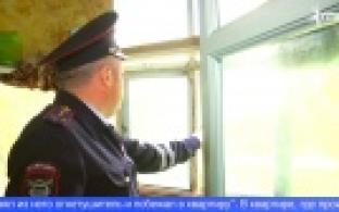 Первоуральские автоинспекторы помогли потушить огонь в квартире