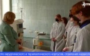 Школьники из медицинского класса побывали на экскурсии в больнице