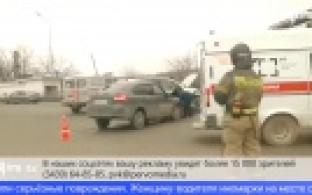 На перекрёстке улицы Вайнера и проспекта Ильича легковушка столкнулась с внедорожником