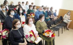 Сегодня в Первоуральске чествуют стипендиатов главы города