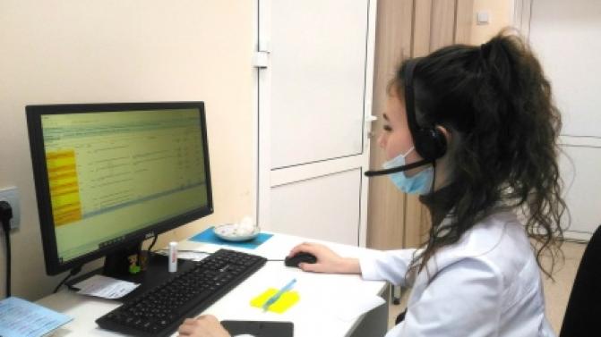 Студенты медицинского колледжа помогают медикам Первоуральской городской больницы