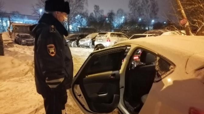 Правила перевозки детей проверили первоуральские госавтоинспекторы