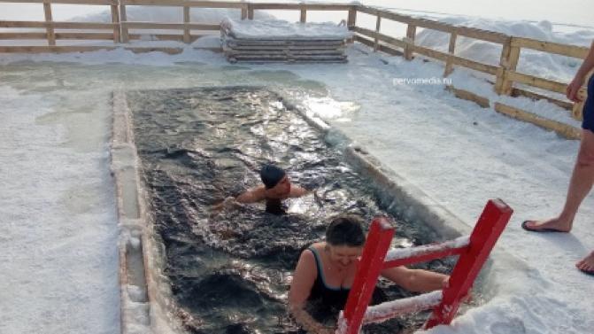 Первоуральскому Клубу моржей в этом году исполняется 60 лет