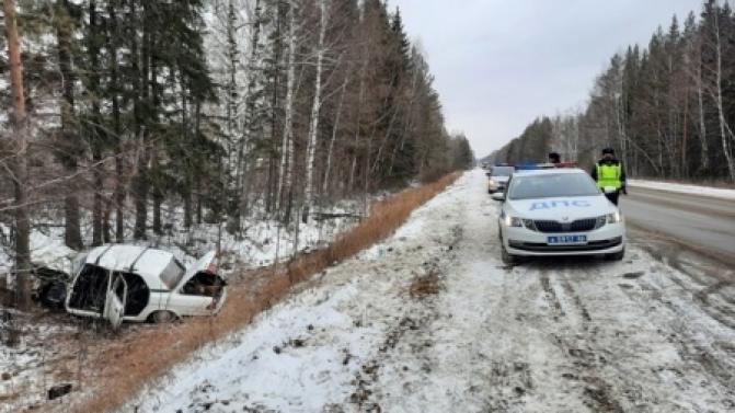 За выходные в Свердловской области 5 человек погибли в ДТП