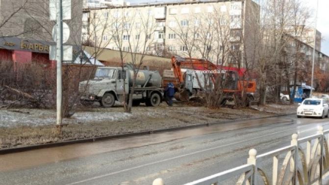 Коммунальная авария на улице Вайнера