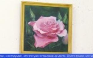 В Первоуральске открылась выставка «Гармония света и цвета»