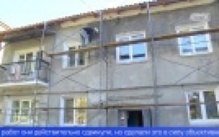 Жители дома на Хромпике рискуют замерзнуть зимой из-за затянувшегося капремонта