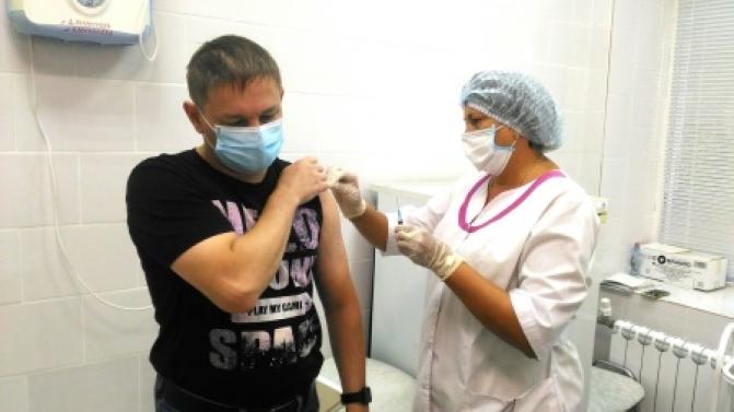 В Первоуральской больнице больше нет длительного ожидания на прививку от COVID-19