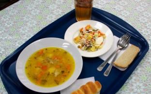 В Роспотребнадзоре ответят на вопросы о питании в школах