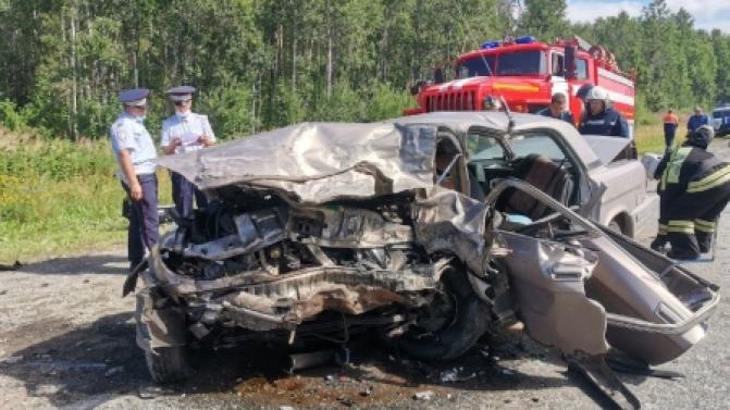 Один человек погиб и пятеро пострадали в ДТП на трассе Пермь-Екатеринбург