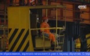 Машинисты крана отмечают свой профессиональный праздник