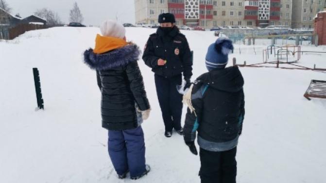 Полицейские Первоуральска проводят профмероприятия «Безопасный двор»