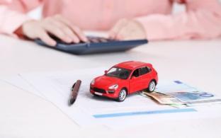 Жительнице Первоуральска помогли избавиться от навязанных платных услуг при автокредите