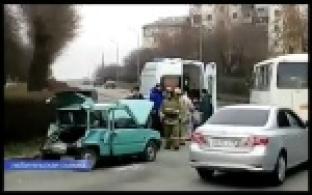 ДТП с участием грузовика и "Оки" произошло в центре Первоуральска
