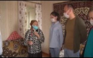 Студенты и преподаватели Образовательного центра навестили ветеранов