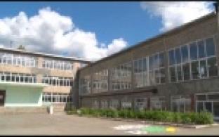 Комиссия из администрации проверила, как идут ремонты школ