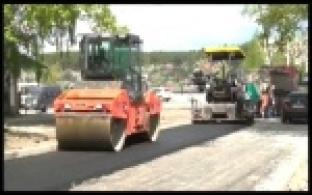 На улице Прокатчиков ремонтируют внутриквартальный проезд