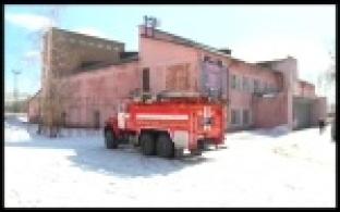 У здания театра "Вариант" произошло задымление