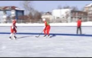 Турнир по уличному хоккею организовали для студентов