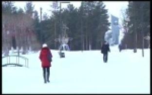 Началось строительство главного ледового городка