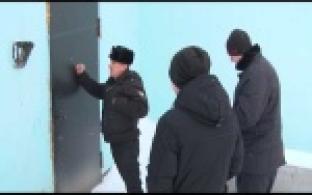 Арест имущества должников