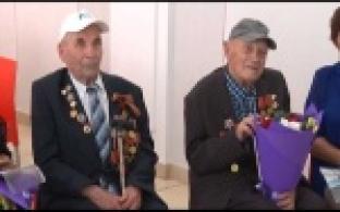 Ветеранам вручили медали