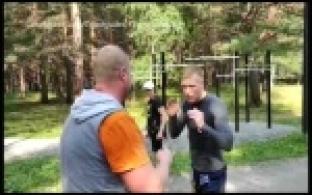Боксер Марк Урванов провел открытую тренировку