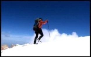 Первоуральский альпинист поднялся на Пик Советов