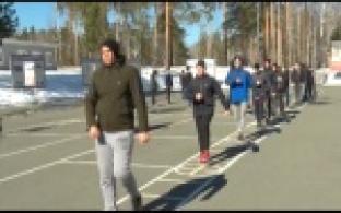 Студенты познакомились с армейским бытом
