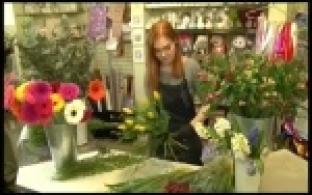 Флористы готовятся к женскому дню