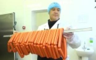 "Решётинские" сосиски буквально из-за решётки
