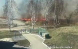 Серьезный пожар рядом с детским садом
