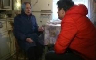 В 95 лет одна в старом бараке