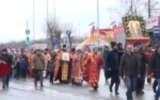 Верующие совершили пасхальный крестный ход