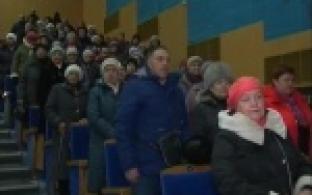 Киносеанс начали с минуты молчания