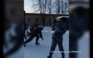 Школьникам показали, что делают с преступниками