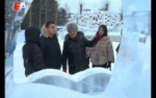 Новогодний городок в парке приняли!