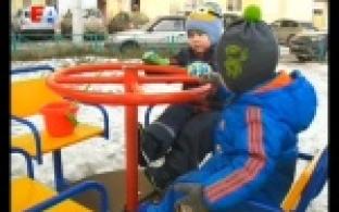 Новая карусель для маленьких горожан