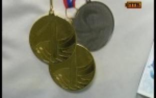 14 золотых, 11 серебряных и 4 бронзовые медали