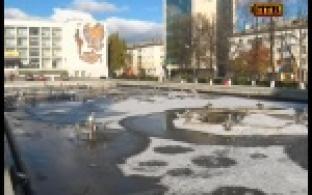 Последнее светомузыкальное представление на городском фонтане прошло в эти выходные