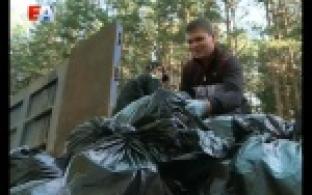 Евгений Крылов и еще две сотни неравнодушных горожан вышли на субботник