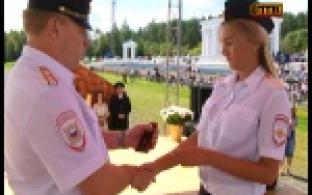Полыхающий автомобиль, перестрелка с бандой террористов и рукопашный бой