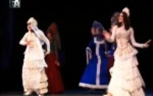 Первоуральский дизайнер Любовь Михалёва сшила наряды для певицы Сати Казановой и "Мисс мира - 2013" среди девушек на инвалидных колясках Ксении Безугловой