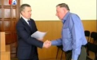 Первоуральцам вручили денежные сертификаты на улучшение жилищных условий