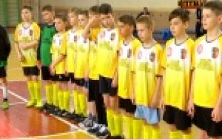 Честь дворовых клубов Первоуральска отстояли юные спортсмены на ежегодном турнире по мини-футболу