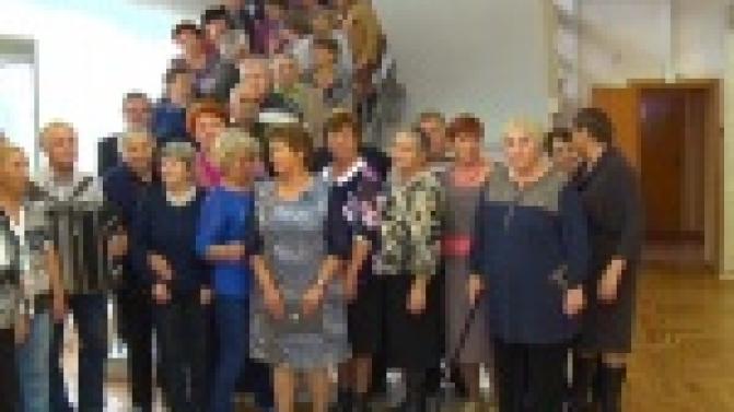 Ветеранов-новотрубников поздравили с 75-летием балонного цеха