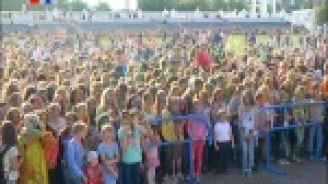 В нашем городе организовали настоящий индийский праздник.