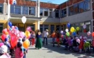 Первый день лета в Первоуральске ознаменовался еще одним радостным событием: после обширного ремонта вновь открыл свои двери детский сад №33