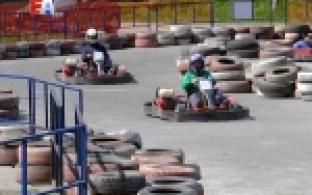 На картодром отправились первоуральские школьники