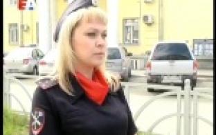 В Первоуральске нетрезвый подросток запустил камнем в машину ДПС